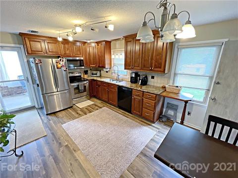 5097 Clearview Ct, Conover, NC 28613 photo 6