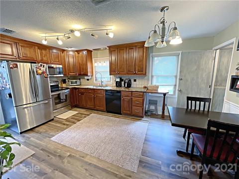 5097 Clearview Ct, Conover, NC 28613 photo 5