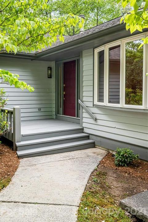 101 Greenleaf Dr, Flat Rock, NC 28731 photo 3