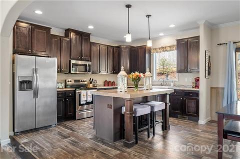 6 Tom Arthur Ln, Marshall, NC 28753 photo 9