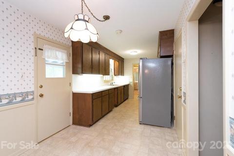 601 4th Ave NE, Conover, NC 28613 photo 14