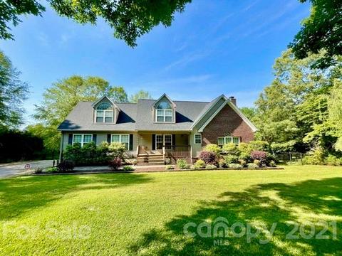 127 Flora Ln, Harmony, NC 28634 photo 2