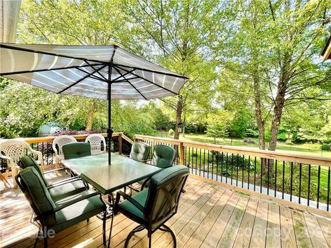 127 Flora Ln, Harmony, NC 28634 photo 17