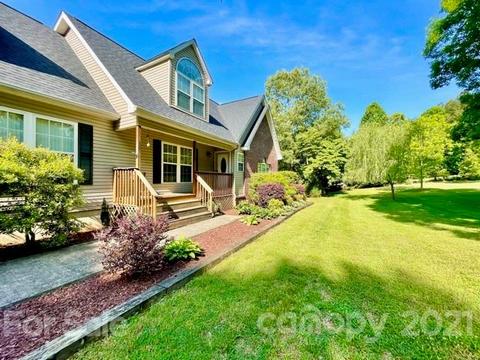 127 Flora Ln, Harmony, NC 28634 photo 6