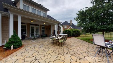 6677 Fox Ridge Cir, Davidson, NC 28036 photo 9