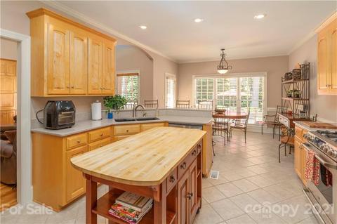 6607 Fox Ridge Cir, Davidson, NC 28036 photo 13