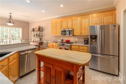 6607 Fox Ridge Cir, Davidson, NC 28036 photo 11