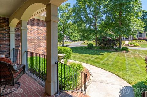 6607 Fox Ridge Cir, Davidson, NC 28036 photo 2