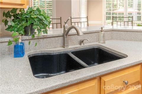 6607 Fox Ridge Cir, Davidson, NC 28036 photo 12