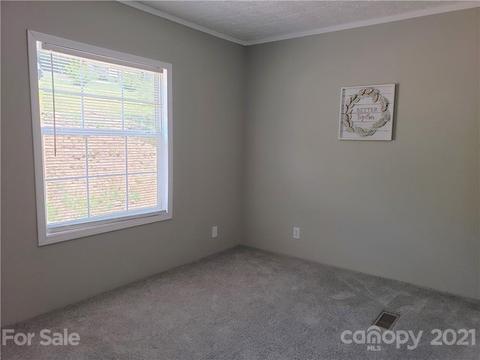 926 Jackson Loop Rd, Flat Rock, NC 28731 photo 6