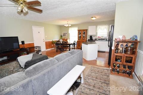 2107 Kyle Ct SE, Conover, NC 28613 photo 28