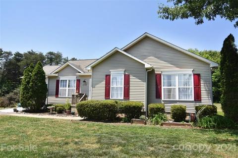 2107 Kyle Ct SE, Conover, NC 28613 photo 2