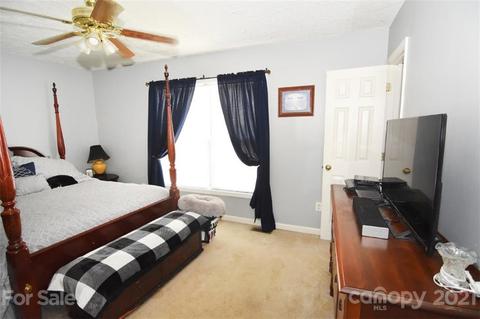 2107 Kyle Ct SE, Conover, NC 28613 photo 17