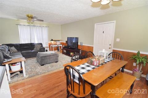 2107 Kyle Ct SE, Conover, NC 28613 photo 8
