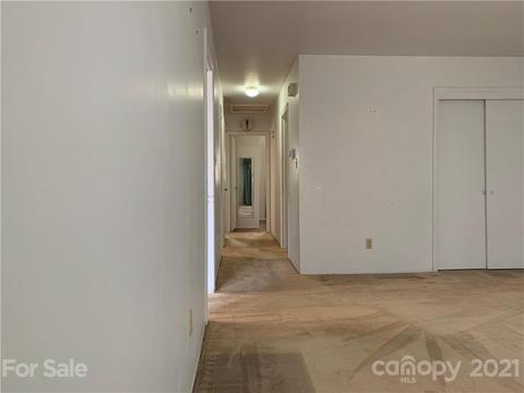 1805 Cedrow Dr, High Point, NC 27260 photo 9