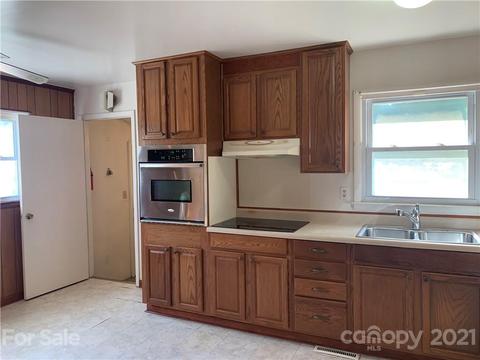 1805 Cedrow Dr, High Point, NC 27260 photo 12