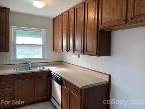 1805 Cedrow Dr, High Point, NC 27260 photo 14