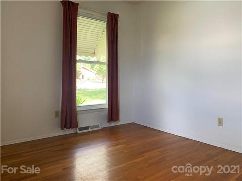 1805 Cedrow Dr, High Point, NC 27260 photo 24