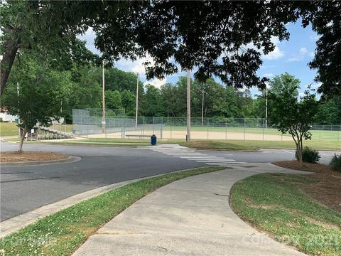 1805 Cedrow Dr, High Point, NC 27260 photo 31