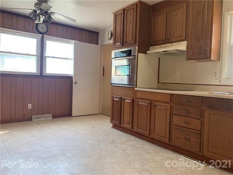 1805 Cedrow Dr, High Point, NC 27260 photo 15