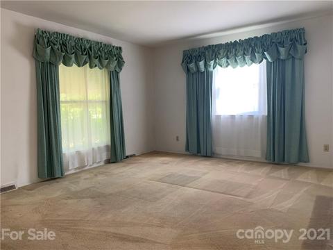 1805 Cedrow Dr, High Point, NC 27260 photo 7