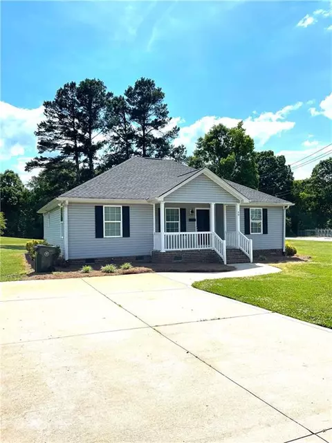 60 Fourth St, York, SC 29745