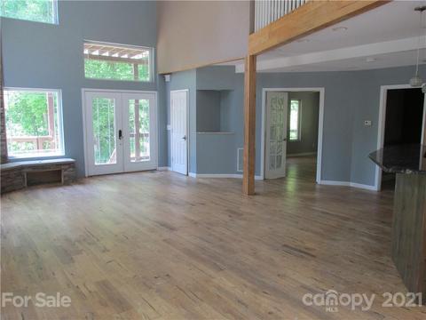 109 Old Rogers Ln, Sylva, NC 28779 photo 4