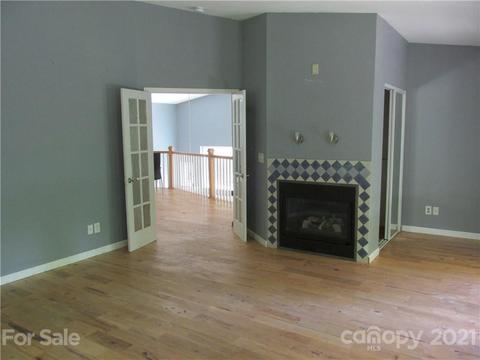 109 Old Rogers Ln, Sylva, NC 28779 photo 10