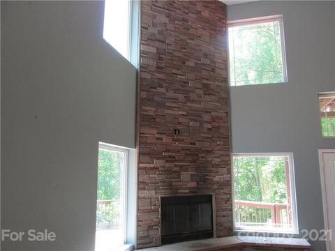 109 Old Rogers Ln, Sylva, NC 28779 photo 6