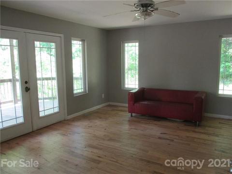 109 Old Rogers Ln, Sylva, NC 28779 photo 8