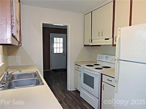 1835 Young Dr, Conover, NC 28613 photo 4