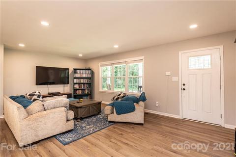 300 Mel Ln, Crouse, NC 28033 photo 17