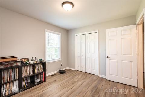 300 Mel Ln, Crouse, NC 28033 photo 22