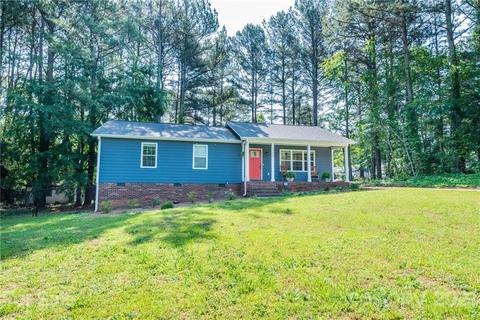 300 Mel Ln, Crouse, NC 28033 photo 2
