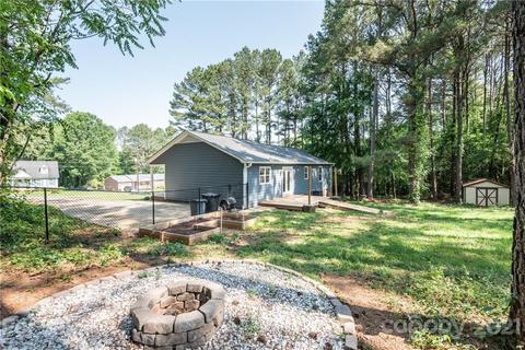 300 Mel Ln, Crouse, NC 28033 photo 6