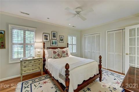 2011 Forest Dr E, Charlotte, NC 28211 photo 16