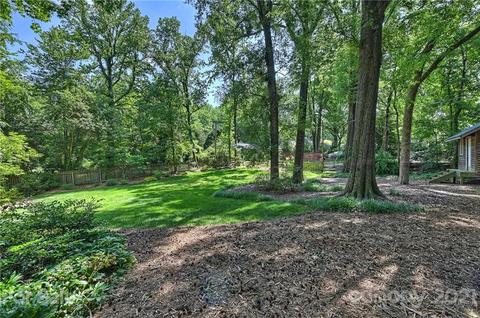 2011 Forest Dr E, Charlotte, NC 28211 photo 30