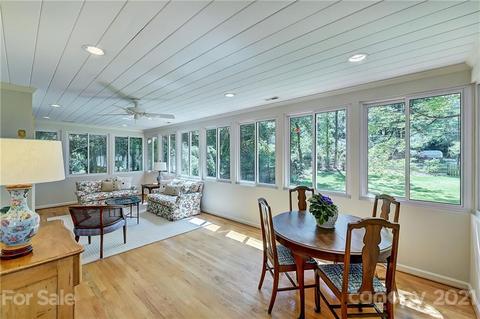 2011 Forest Dr E, Charlotte, NC 28211 photo 13