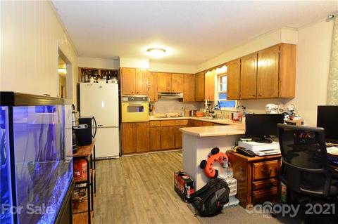 845 Coxe Rd, Tryon, NC 28782 photo 4