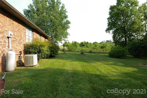 845 Coxe Rd, Tryon, NC 28782 photo 3