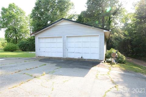 845 Coxe Rd, Tryon, NC 28782 photo 2