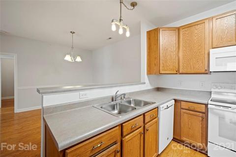 16636 Amberside Rd, Cornelius, NC 28031 photo 9