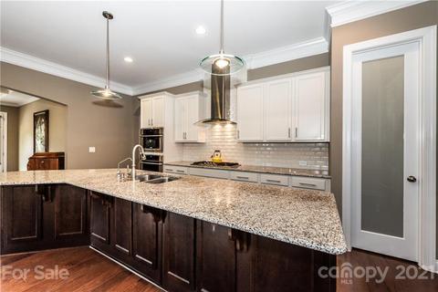 2018 Donovan Dr, Matthews, NC 28104 photo 7