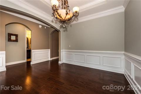 2018 Donovan Dr, Matthews, NC 28104 photo 4