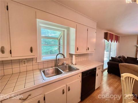 115 Garrison Dr, Morganton, NC 28655 photo 8