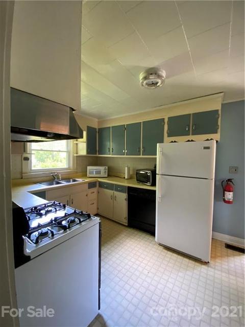2345 Roby Martin Rd, Lenoir, NC 28645 photo 3