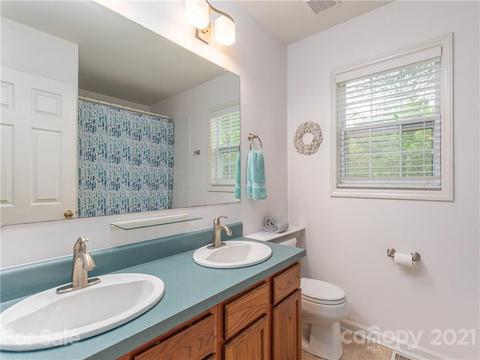 100 Ridgeline Rd, Clyde, NC 28721 photo 13