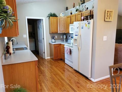 6091 Emory Ln, Hickory, NC 28601 photo 7