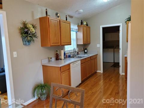 6091 Emory Ln, Hickory, NC 28601 photo 8