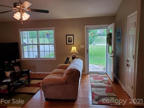 6091 Emory Ln, Hickory, NC 28601 photo 6